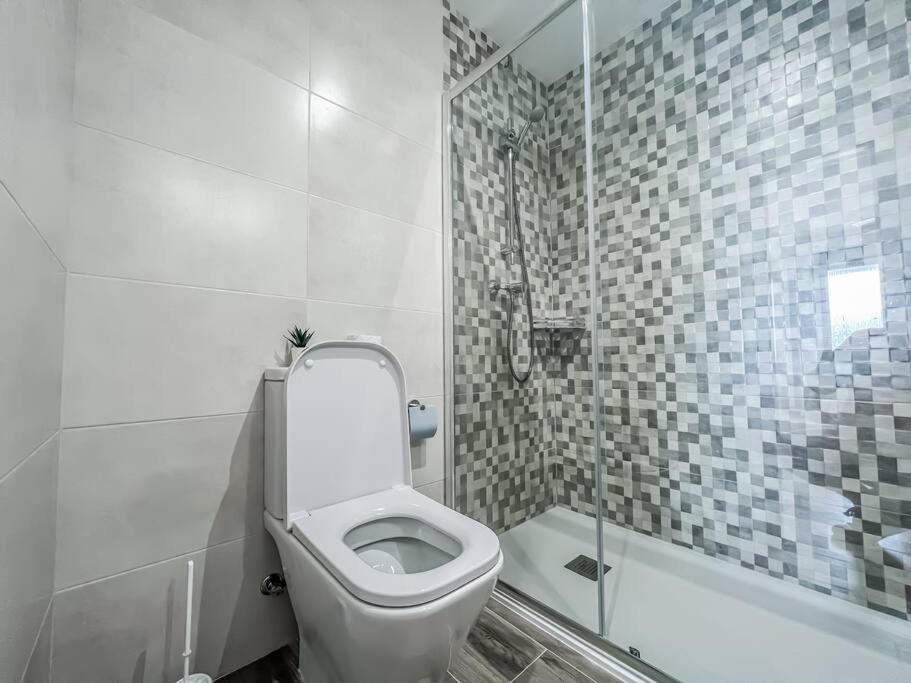 Modern 2 Bed Apartment With Pool In Frigiliana Esterno foto