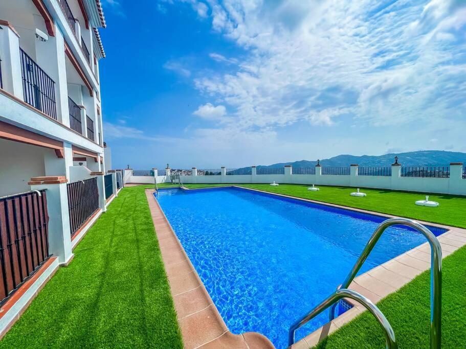 Modern 2 Bed Apartment With Pool In Frigiliana Esterno foto